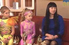 «Розмова на тему» з учасниками зразкового ансамблю сучасного танцю «Жемчужина»