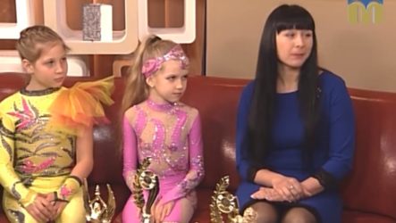 «Розмова на тему» з учасниками зразкового ансамблю сучасного танцю «Жемчужина»