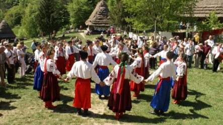 Вулиця — веселі вечорниці: учасники та особливості проведення