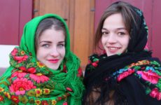 Хустка: історія та значення в обрядах, традиціях, снах