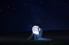 Місяць у народній культурі: амулети, прикмети, народна метеорологія й ворожіння