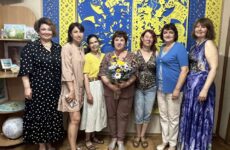 Відкрили персональну виставку  «Мої світи» майстрині НТО «Прибужжя» Олени Козявко